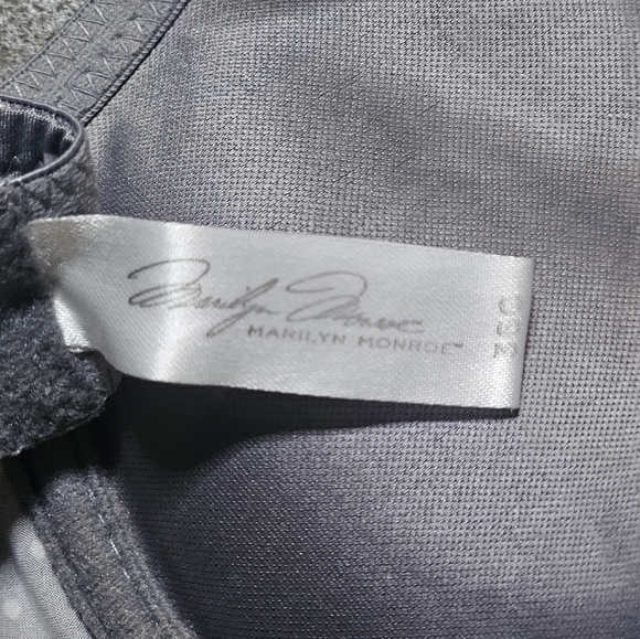 Marilyn Monroe: Polka Dot Lace Trim Bra - Picture 3 of 5